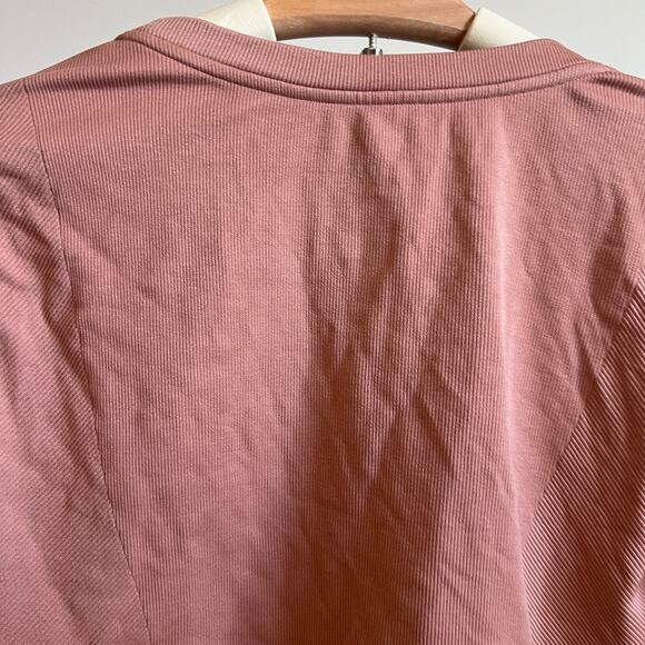 All in Motion Women's Tan Seamless Long Sleeve Crop Top - Size XXL - NWT - Picture 6 of 10